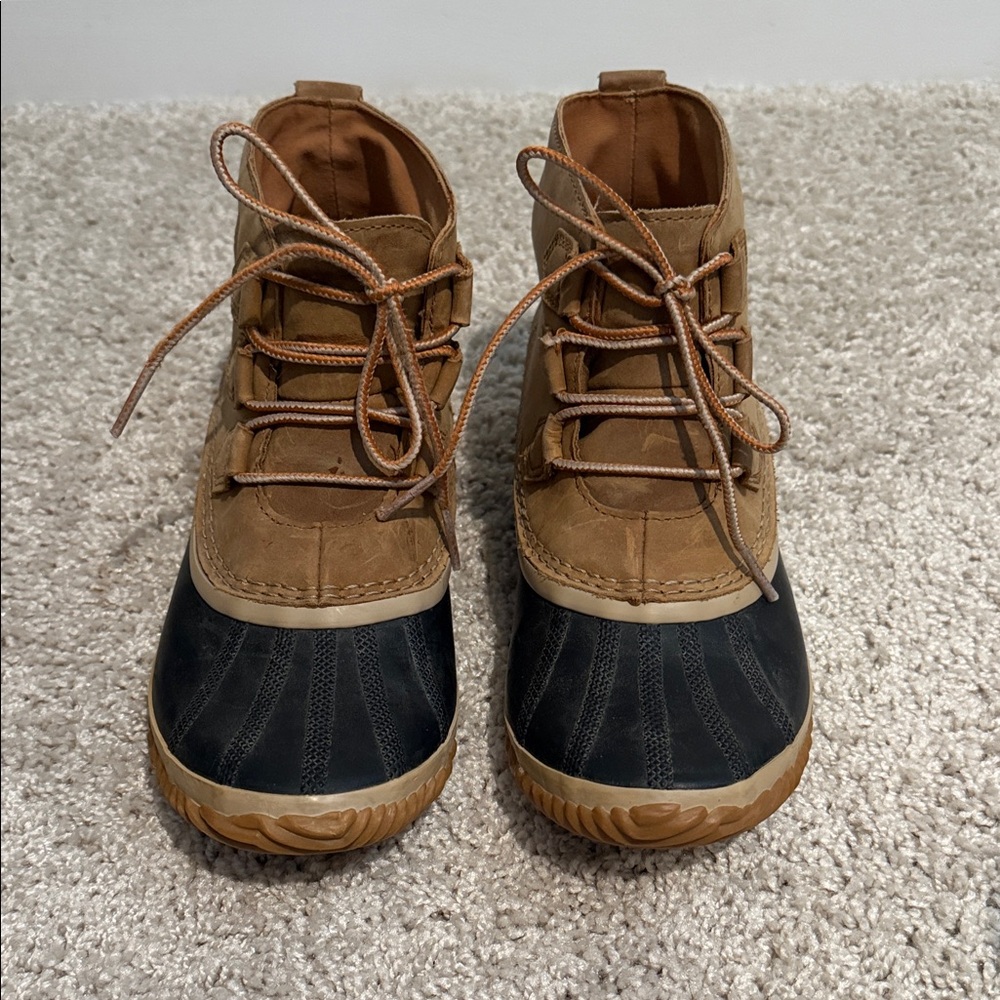 Sorel Women’s Out N About Leather Boot